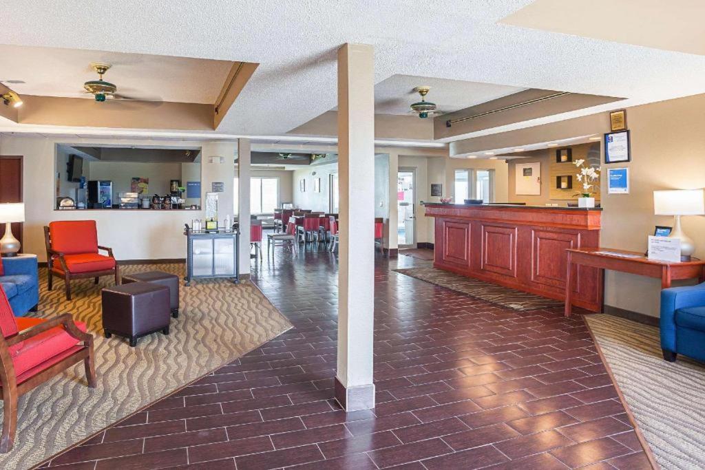 Comfort I-80 Hotel