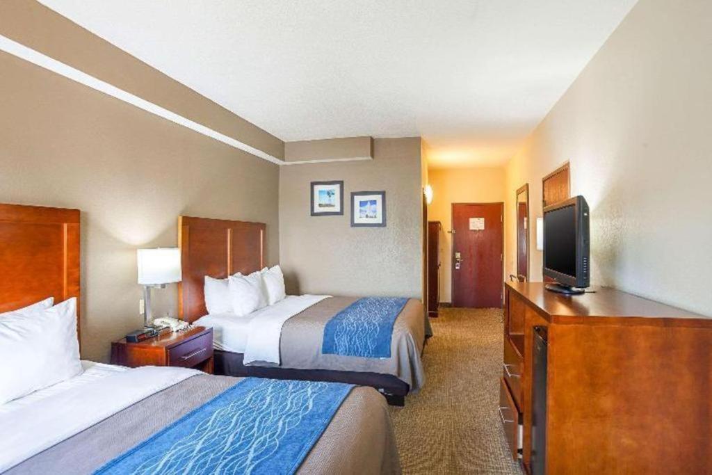 Comfort I-80 Hotel