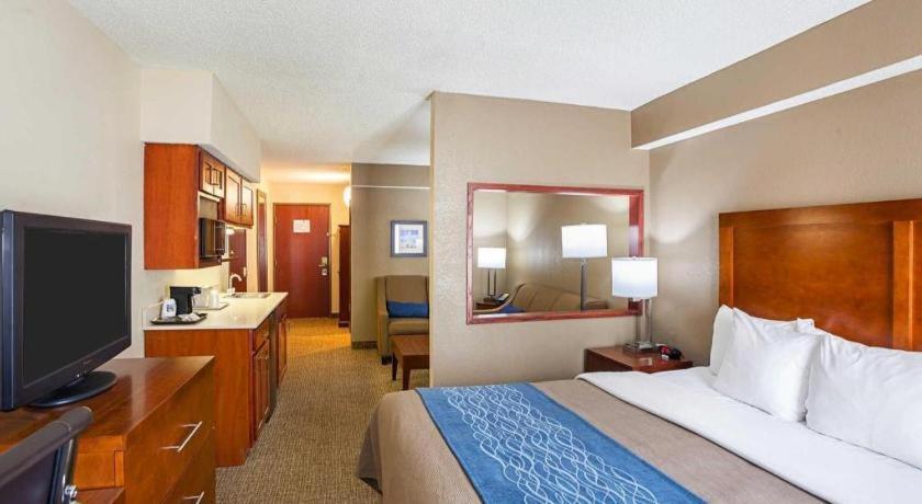 Comfort I-80 Hotel Lincoln