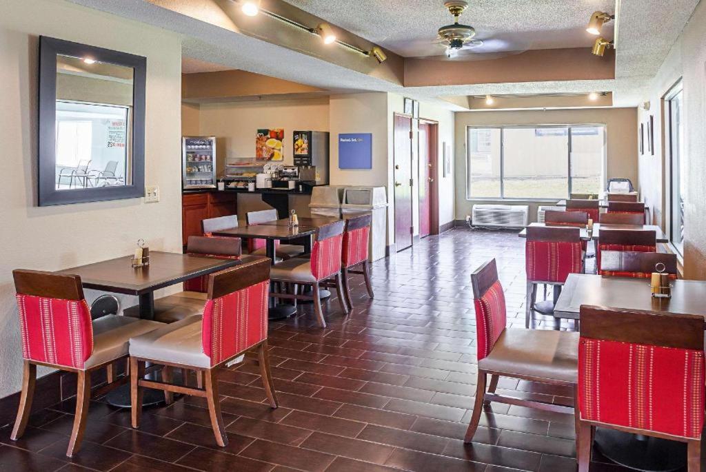 Comfort I-80 Hotel